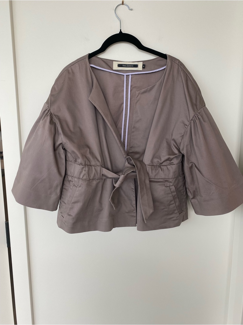 Tara Jarmon Silk/Cotton Taupe Short Tie-Waist Trench Jacket, Size 8